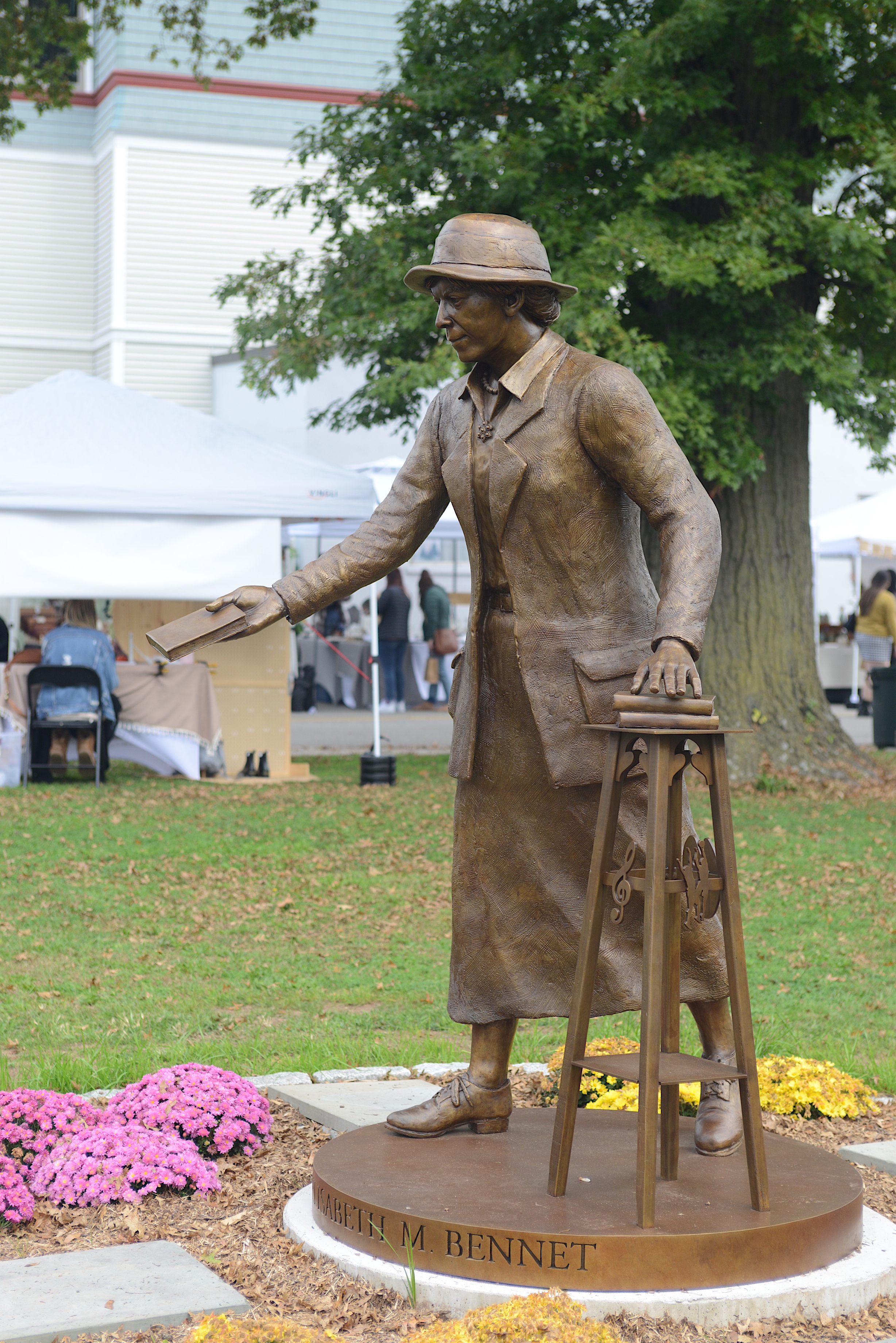 Elisabeth Bennet Educator